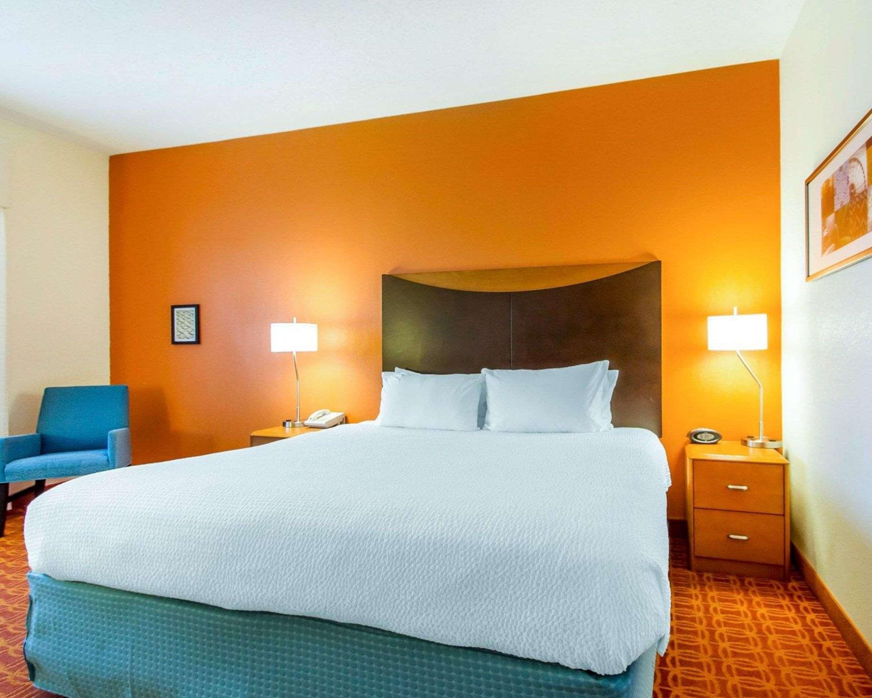 Quality Inn & Suites Keokuk North Exterior photo