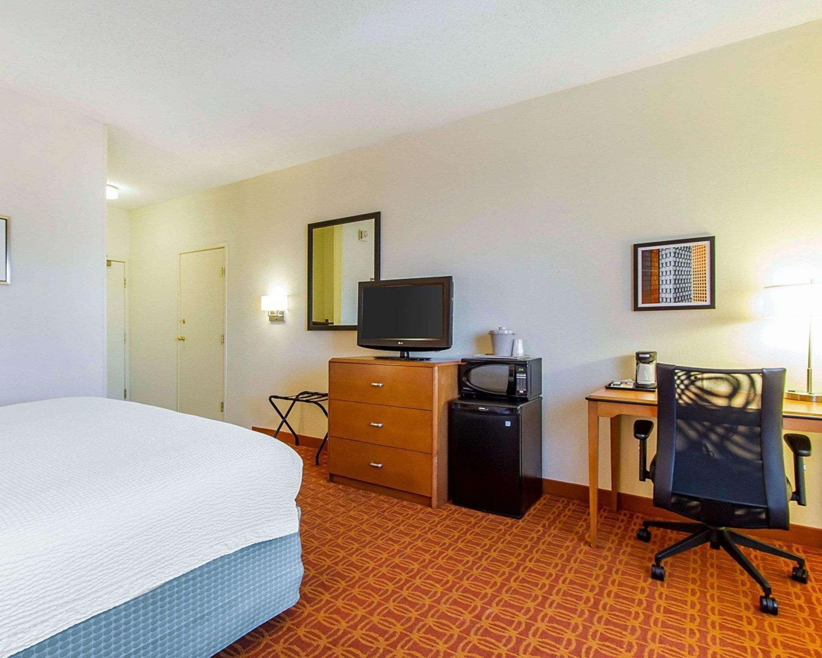Quality Inn & Suites Keokuk North Exterior photo