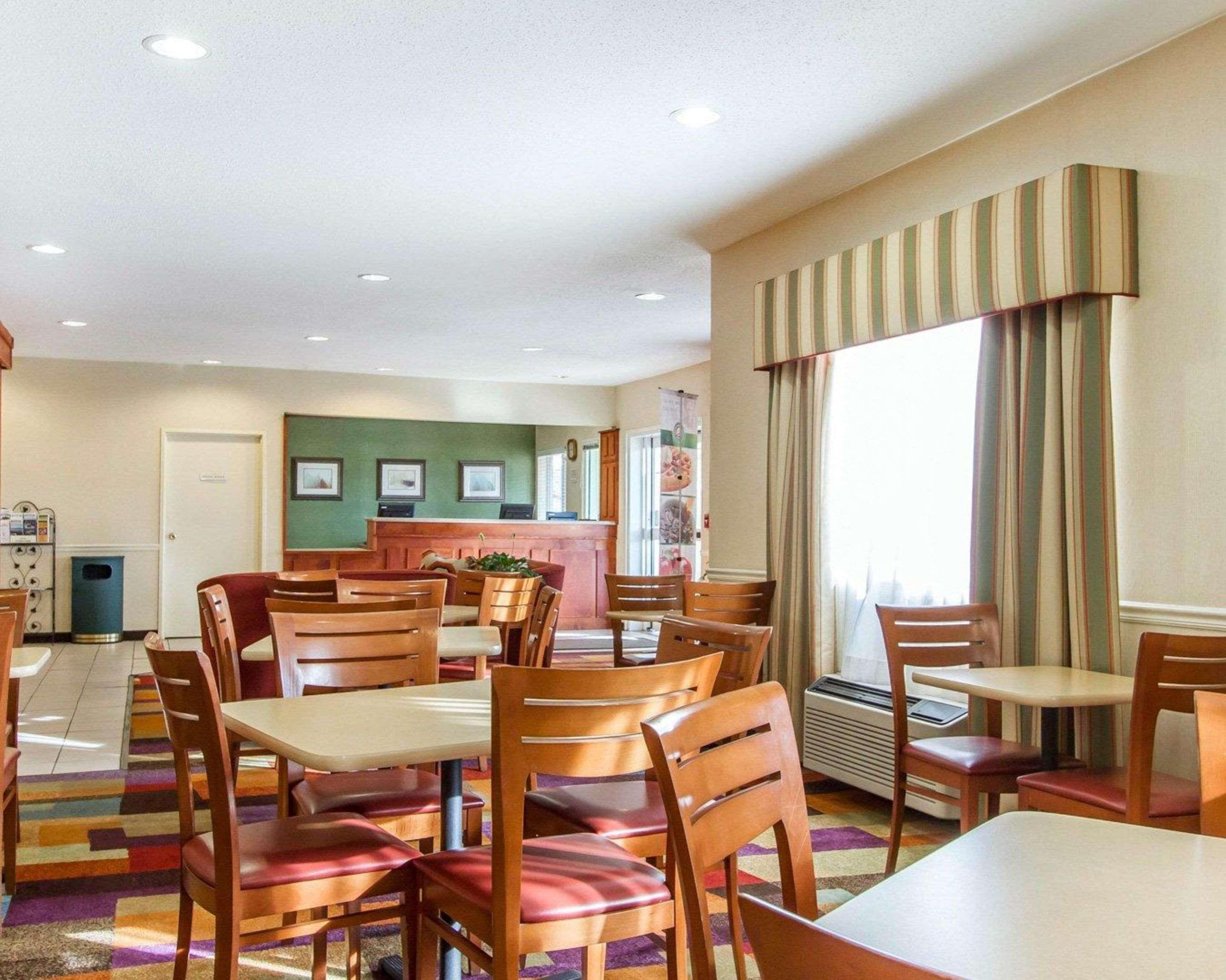 Quality Inn & Suites Keokuk North Exterior photo