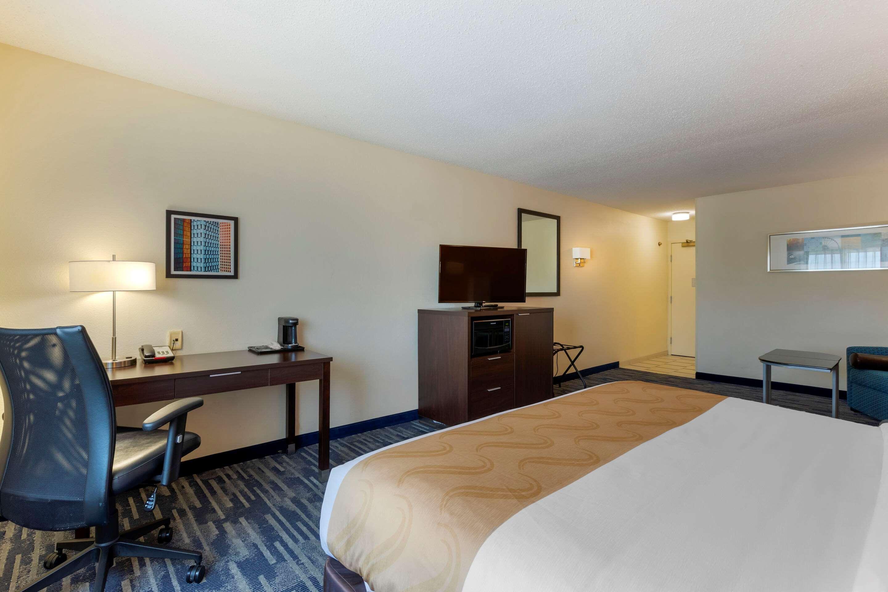 Quality Inn & Suites Keokuk North Exterior photo