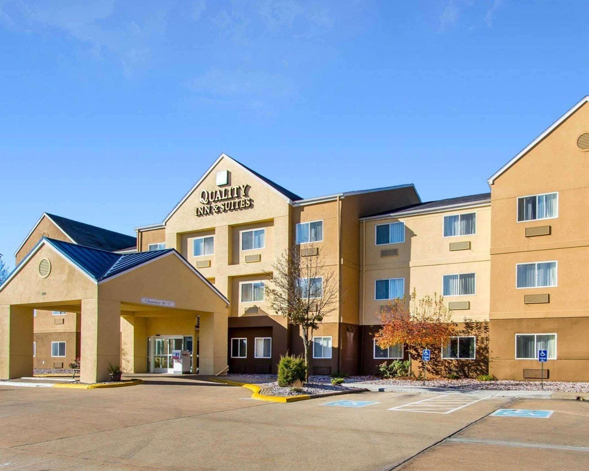 Quality Inn & Suites Keokuk North Exterior photo