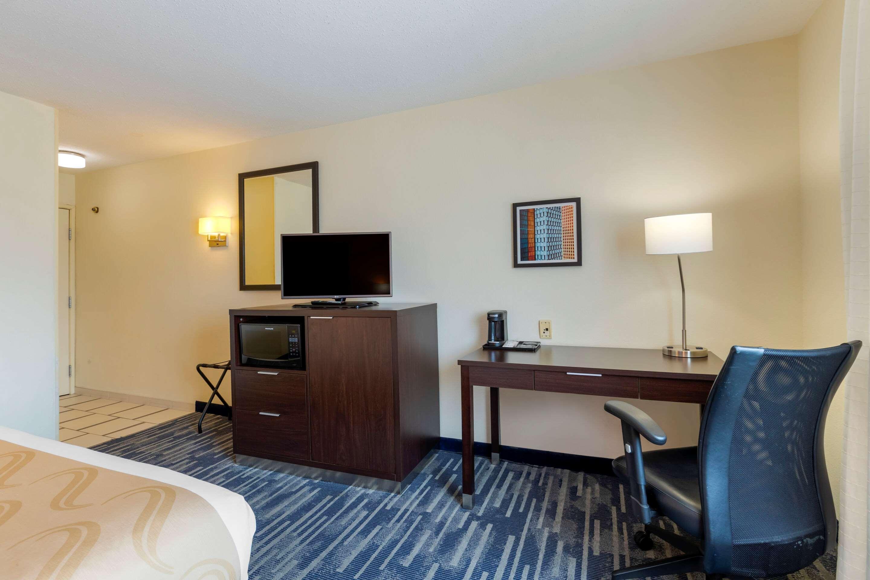 Quality Inn & Suites Keokuk North Exterior photo